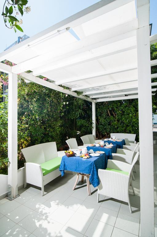 Hotel Majestic Gabicce Mare Exterior foto