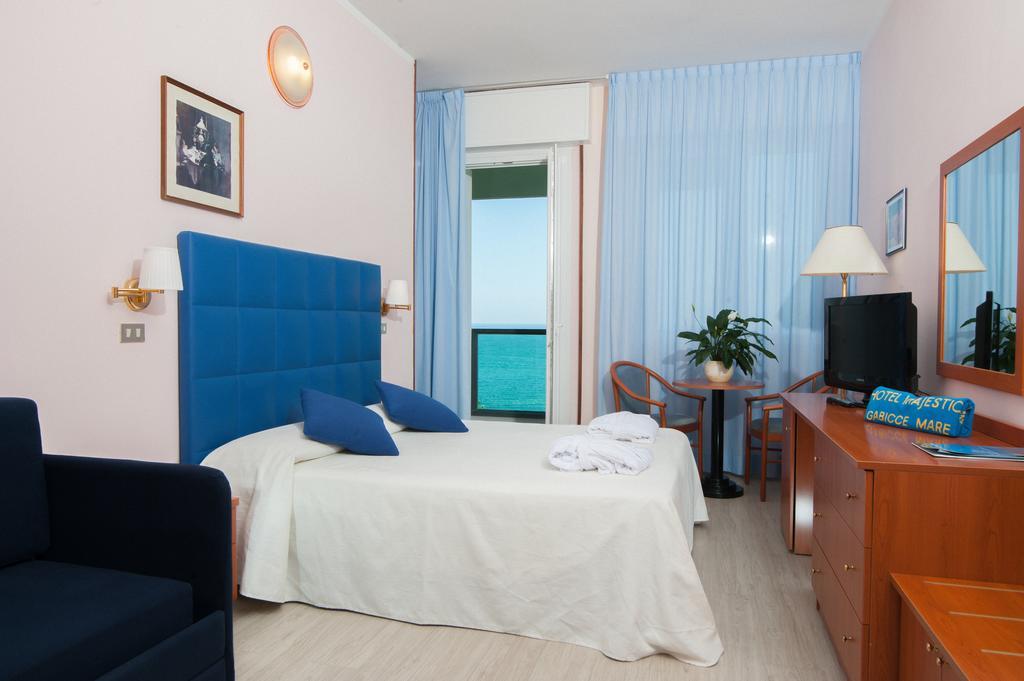 Hotel Majestic Gabicce Mare Exterior foto