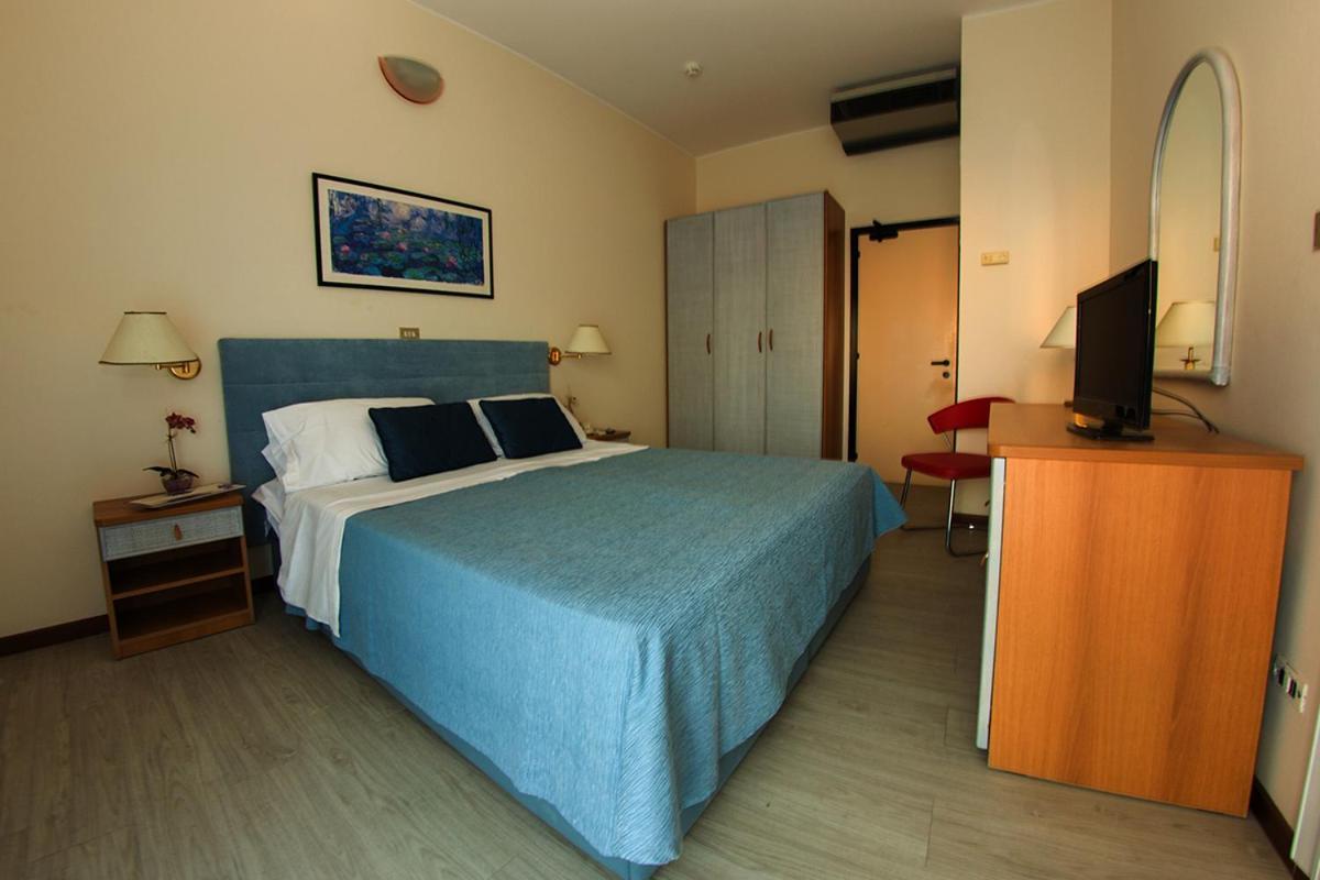 Hotel Majestic Gabicce Mare Exterior foto